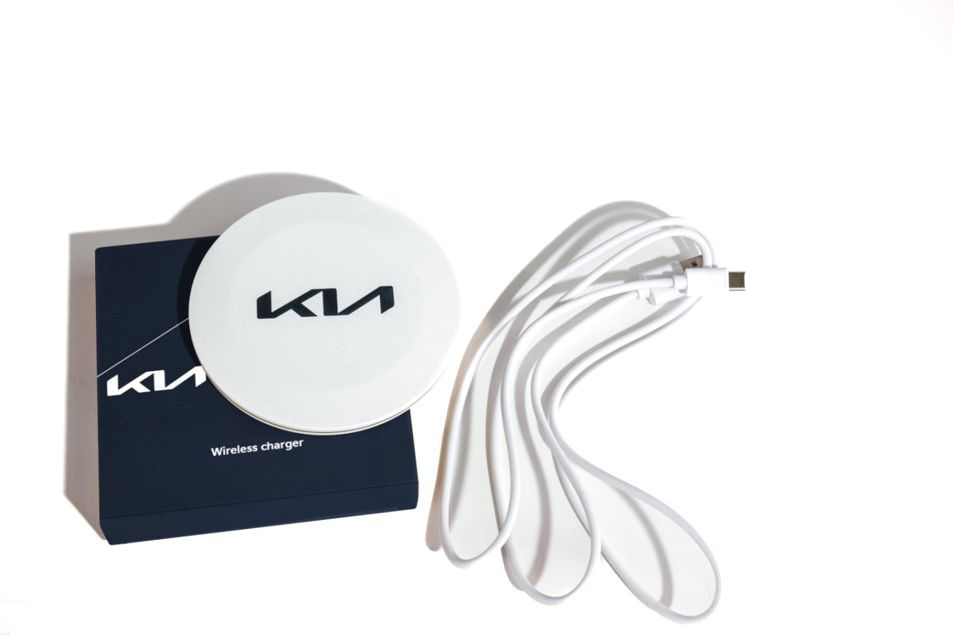 Bezdrátová nabíječka Kia 15W