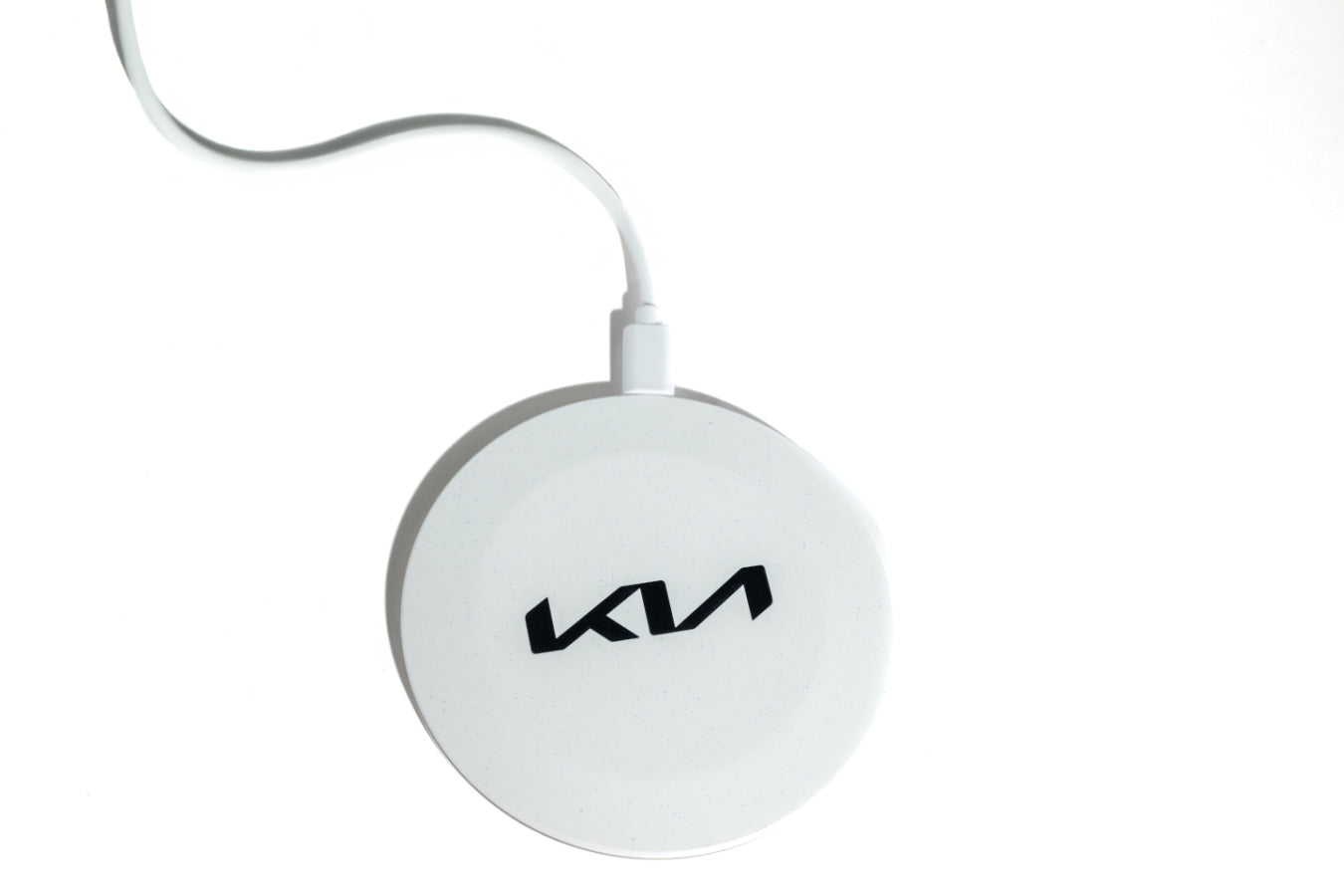 Bezdrátová nabíječka Kia 15W